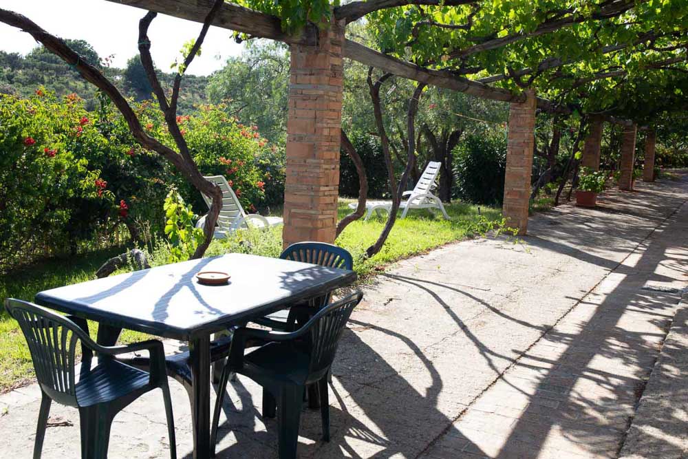 4-ginestra_borgo-piazza_patio